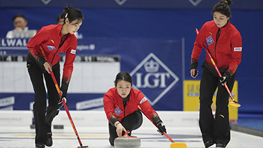 张源在中场 张源在中场