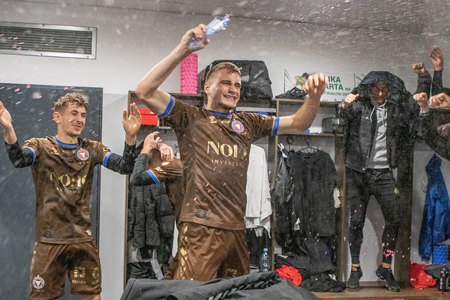 还是经验丰 还是经验丰